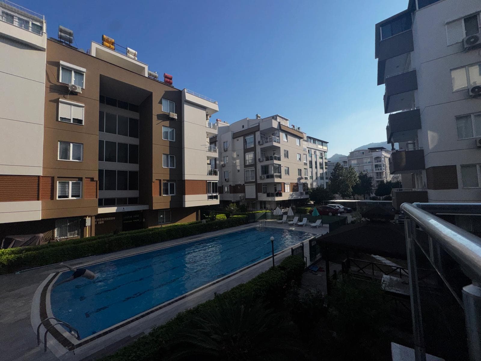 BİLGEDEN LİMANA YAKIN SİTEDE GENİŞ EŞYASIZ 2+1 KİRALIK DAİRE