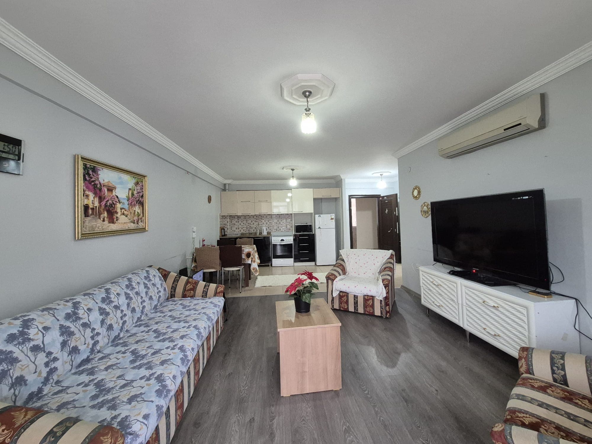 Konyaaltı Sarısu Mahallesi 1+1 Eşyalı Havuzlu site içinde kiralık