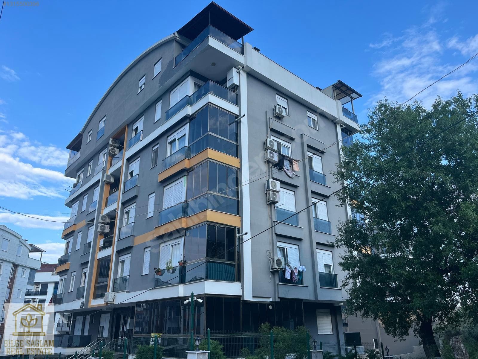 Bilge'den Hurmada Konyaaltı Devlet Hastanesi Yakını Geniş 1+1