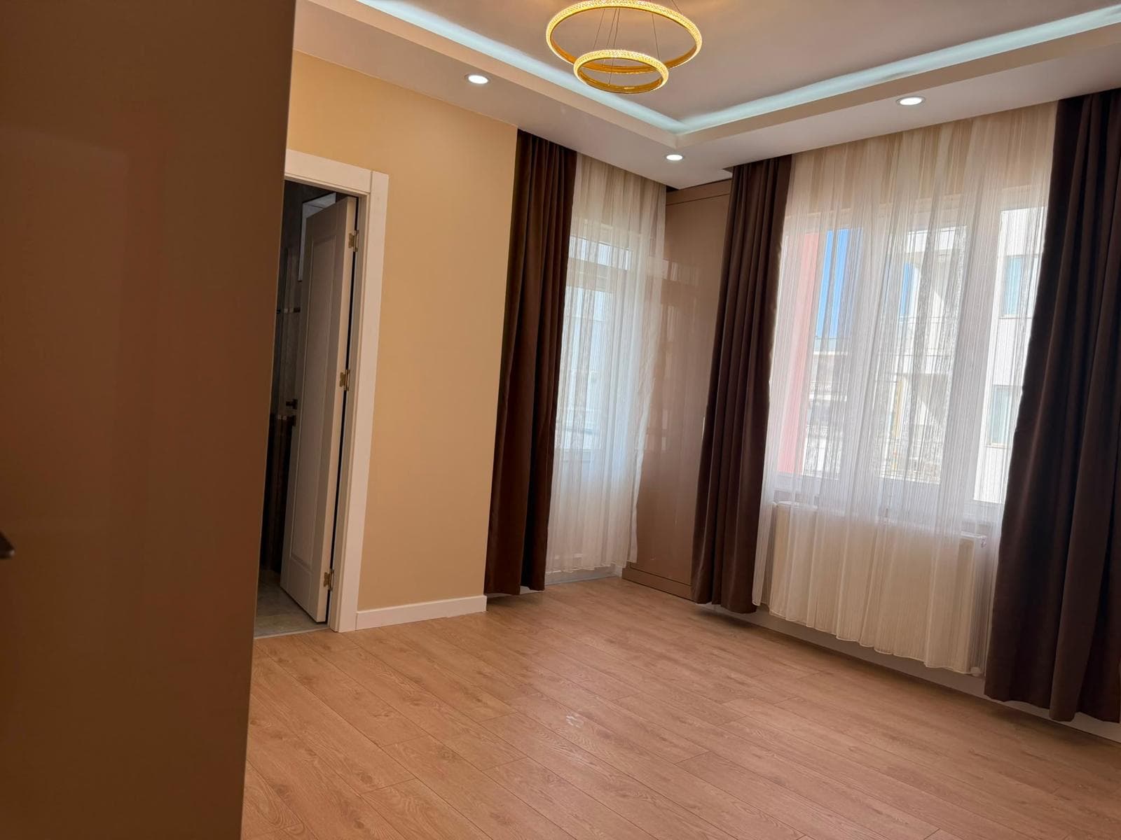 BİLGE'DEN HURMA'DA SEÇKİN RESIDENCE'DA SATILIK 3+1 DAİRE.